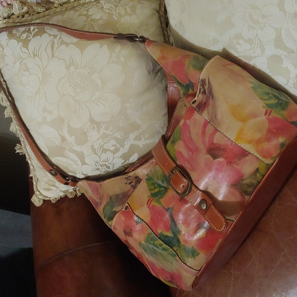 Patricia Nash. Large, Italian leather shoulder bag - Picture 10 of 16